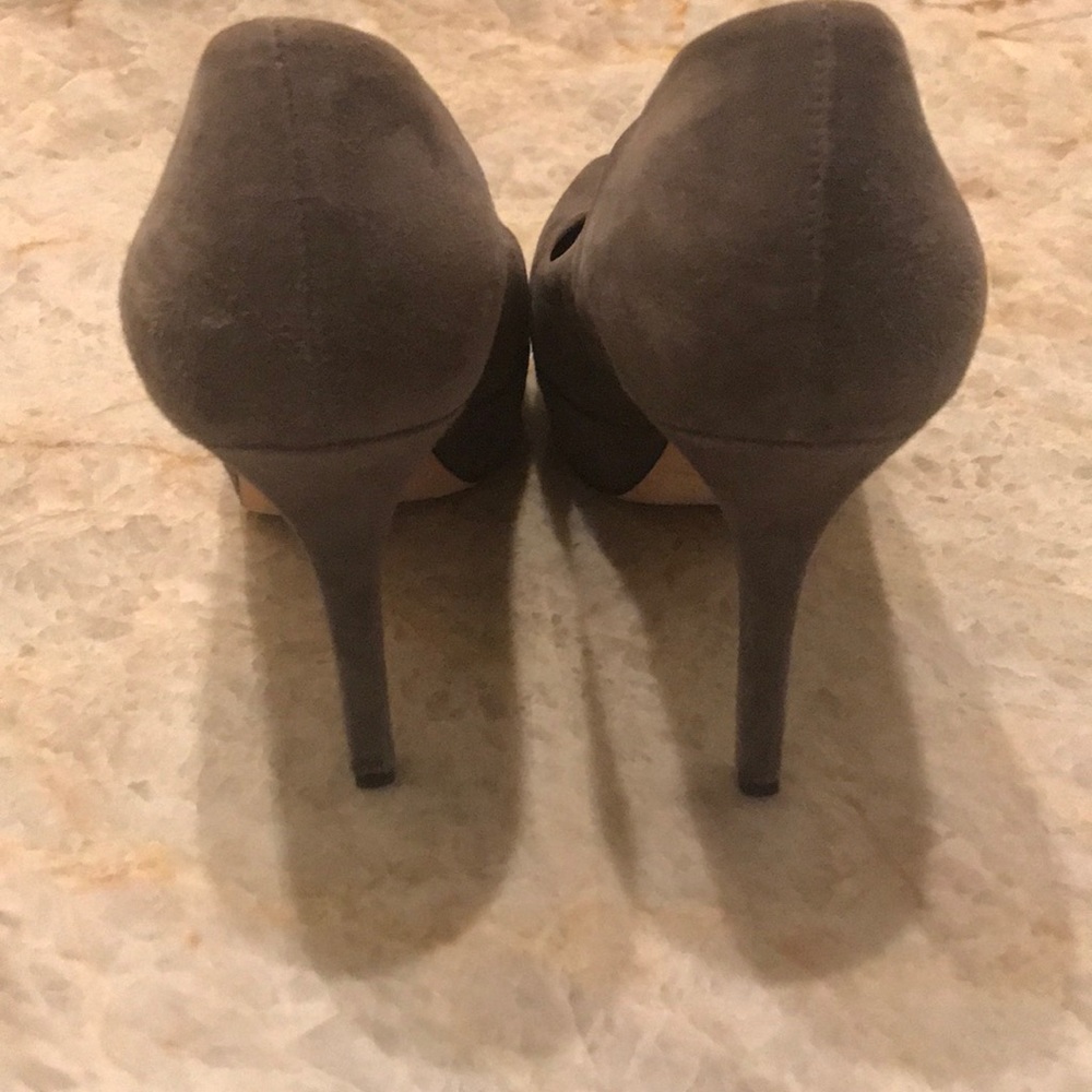 Gucci Grey Suede Pumps - Picture 5 of 6